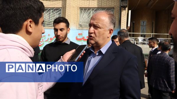 برگزاری مانور متمرکز استانی زلزله و ایمنی همزمان با سراسر کشور در مدرسه نیکان ناحیه 2 کرج 