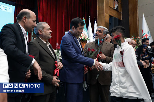 مراسم بدرقه تیم‌های ورزشی دانش‌آموزی به مسابقات ژیمنازیاد جهانی