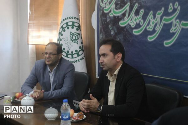 اختتامیه دوازدهمین مجلس دانش‌آموزی در قاب زنجان؛ تجلیل از نمایندگان دوره دوازدهم