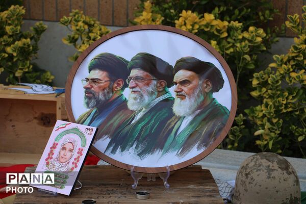 جشن شکوفه‌ها در بجنورد با نواخته‌شدن زنگ مهر و آغاز سال تحصیلی کلاس اولی‌ها