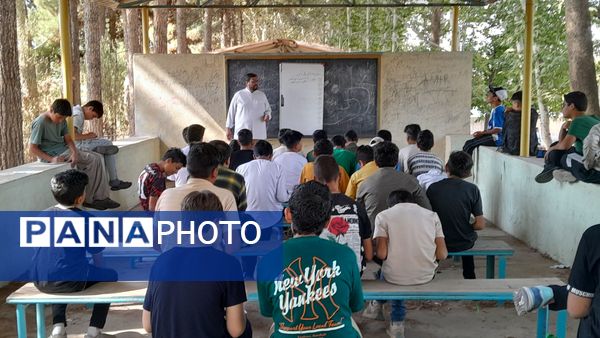 کلاس حل مسئله و اتاق فکر برای دانش آموزان متوسطه اول و دوم 