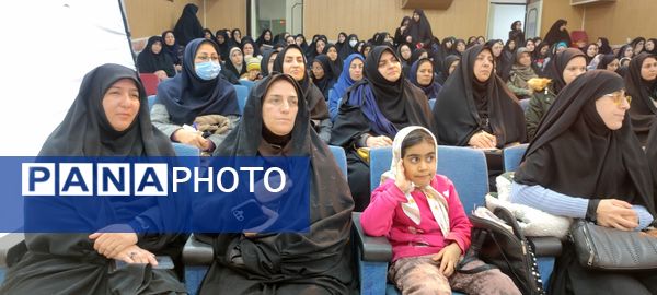 اولین کارگاه شناخت و تکنیک‌های ارتباط با نوجوانان در شیروان