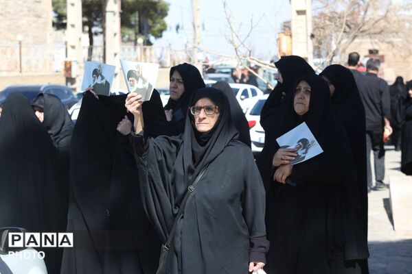 قیام مردم انقلابی شهر کهک قم به خونخواهی رهبر شهید 
