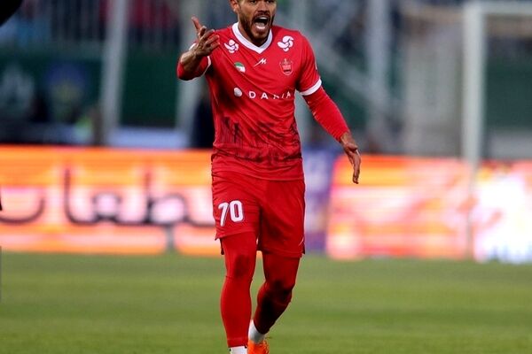 FIFA مجوز خروج خارجی‌های لیگ ایران را صادر کرد