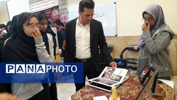 نمایشگاه کارآفرینی در هنرستان مولا متقیان