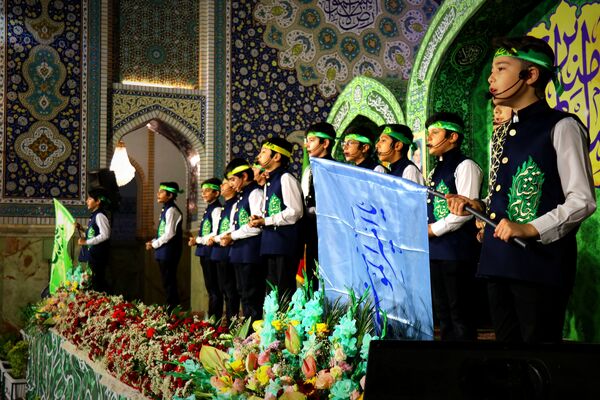 عید امامت در حرم امام رضا(ع)