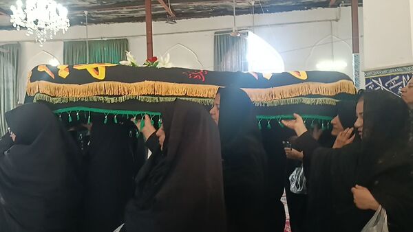 برگزاری مراسم تشییع نمادین پیکر حضرت فاطمه(س)در امامزاده سید محمد(ع)کاشمر