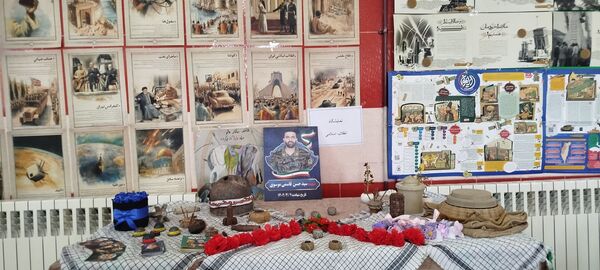 برگزاری جشن مدرسه‌ای «ایران‌مون» در دبیرستان ام‌البنین بیرانوند