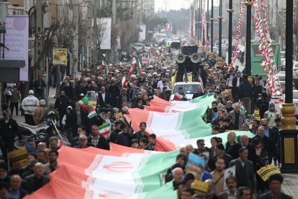 حماسه حضور مردم غیور باقرشهر و کهریزک در راهپیمایی ۲۲بهمن