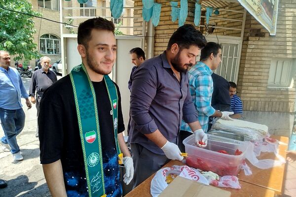 برپایی موکب عید غدیر به همت بسیج فرهنگیان و دانش آموزی ناحیه دو شهرری 