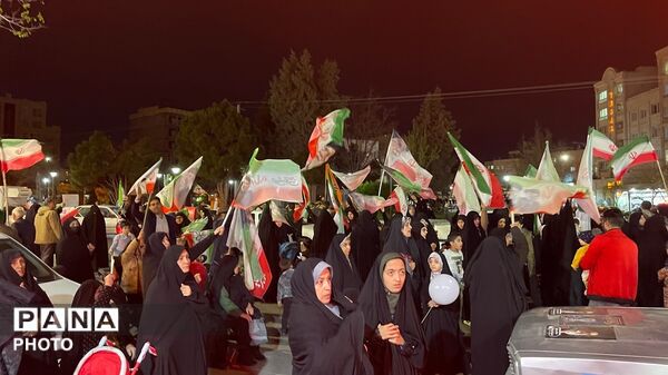 اجتماع پرشور مردم فلاحی مشهد در شب تولد جمهوری اسلامی ایران