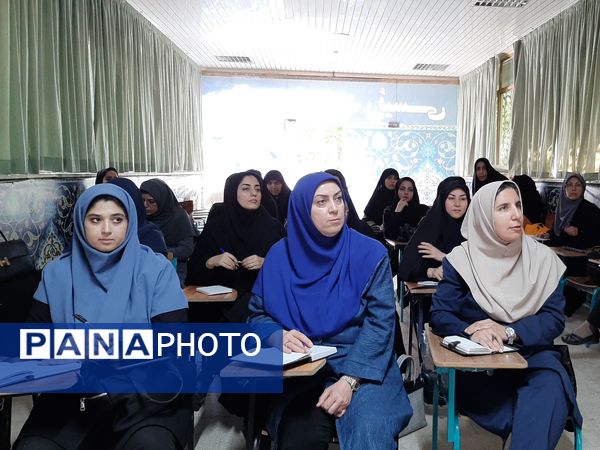 رابطان مشاوره صدای روشن آینده آموزش 