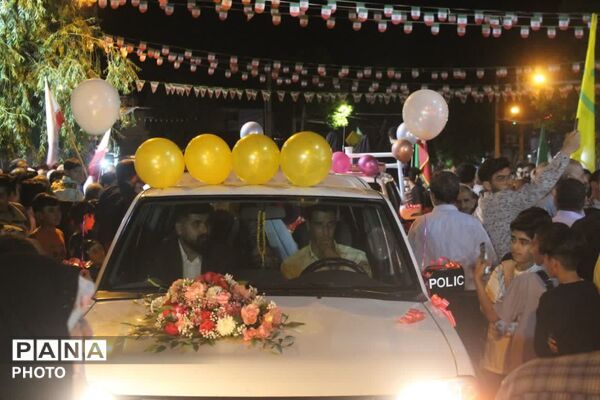 عقد سه زوج جوان در دل راهپیمایی مردمی، آغاز  زندگی مشترک با عطر همدلی و اتحاد