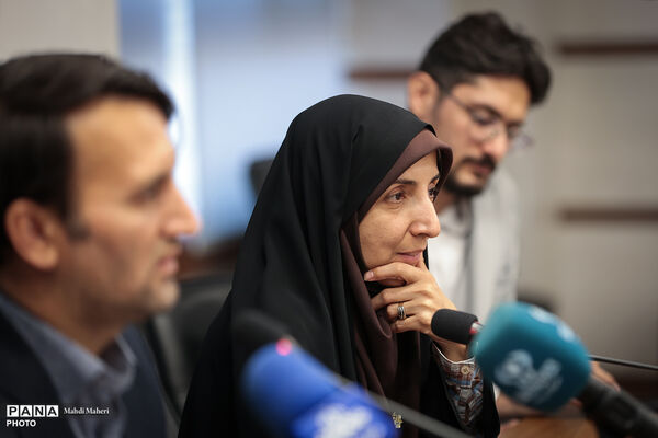 نشست خبری سخنگوی وزارت آموزش و پرورش با دانش‌آموز خبرنگاران پانا