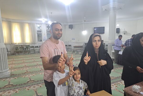 حضور پر شور و نشاط مشهدی‌ها در انتخابات ریاست جمهوری