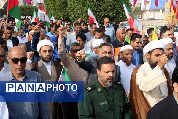 مردم بندرخمیر با حضور یکپارچه در ۲۲ بهمن اقتدار خود را فریاد زدند