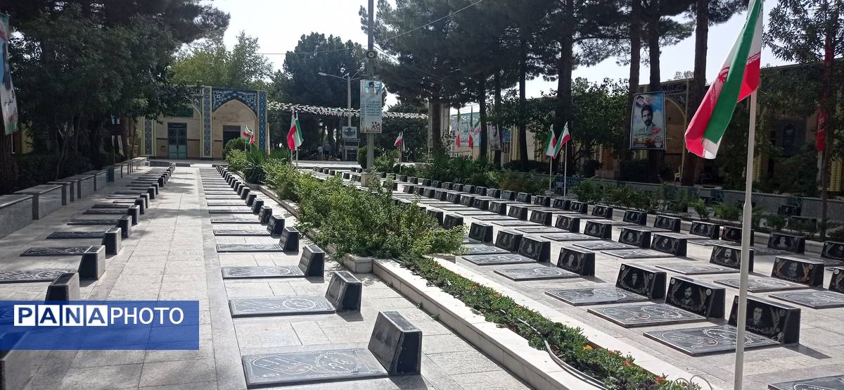 مراسم یادواره شهدای نیشابور درجوار آرامگاه فضل بن شاذان