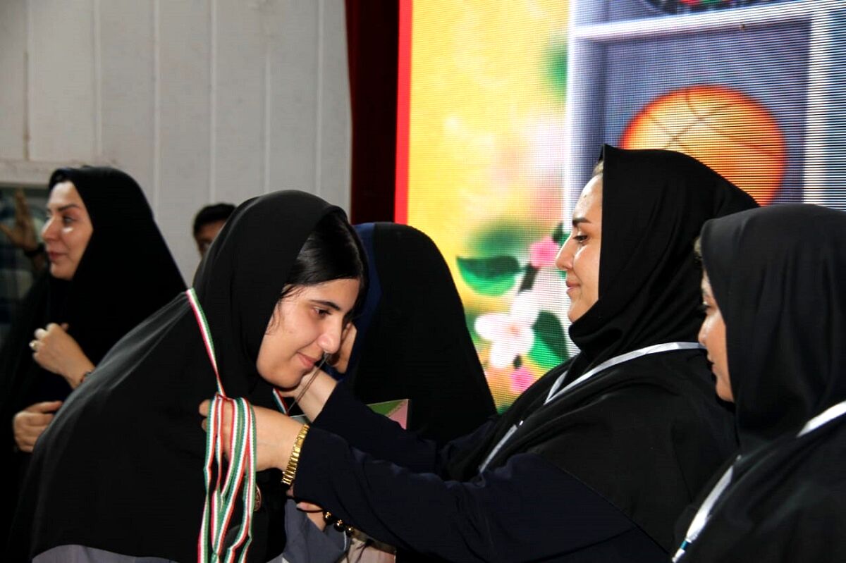 تجلیل از ۵۰۰ دانش‌آموز دختر و پسر مقام‌آور مسابقات ورزش دانش‌آموزی بهبهان