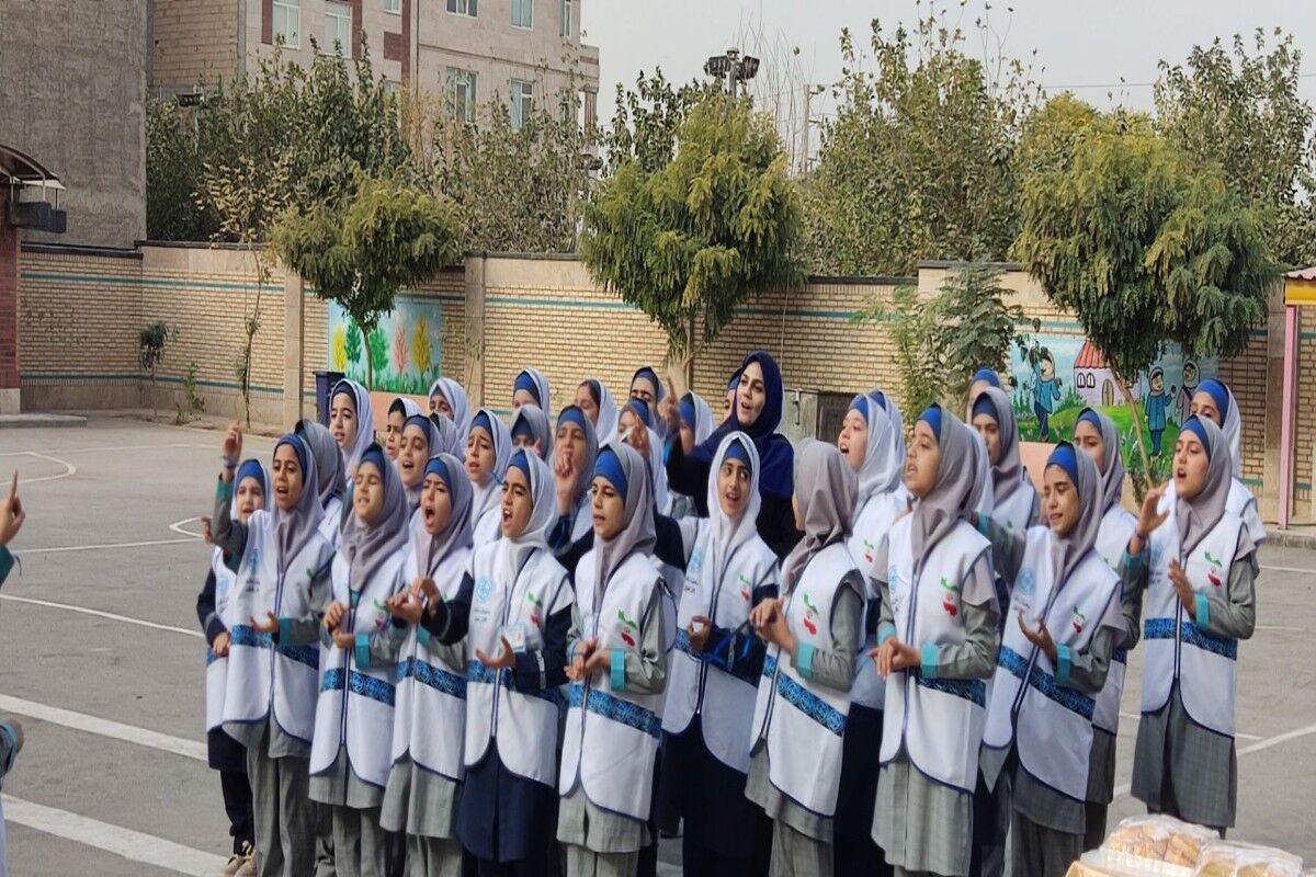 افتتاحیه سفیران سلامت پاکدشت در آموزشگاه ام‌الشهدای مظفر