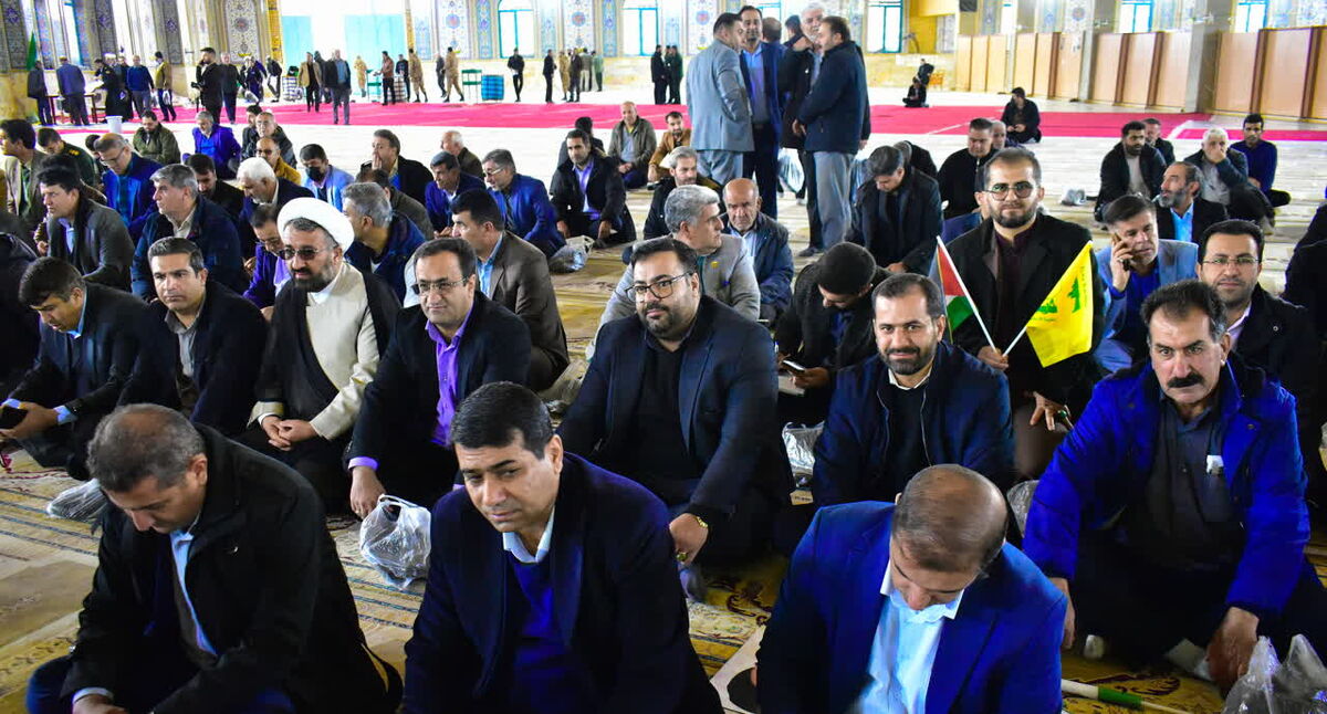 حضور مدیرکل و کارکنان آموزش‌وپرورش کهگیلویه و بویراحمد در آیین گرامی‌داشت یوم‌الله ۹ دی
