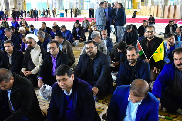 حضور مدیرکل و کارکنان آموزش‌وپرورش کهگیلویه و بویراحمد در آیین گرامی‌داشت یوم‌الله ۹ دی