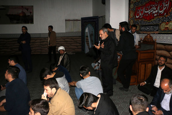 آخرین وداع فرزند با پدر