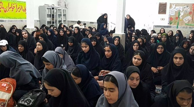 یادواره شهدای جنگ ۱۲روزه «سینا ستاروند» و«سیروس خنجری» در مسجد ابوالفضل ماژین برگزار شد