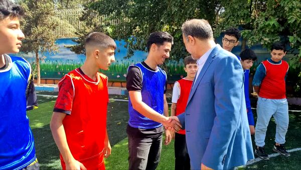 افتتاح زمین چمن مصنوعی دبیرستان اندیشه شاهد منطقه ۱۶