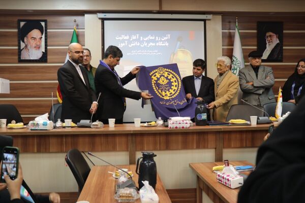 آیین رونمایی و آغاز فعالیت باشگاه مجریان دانش‌آموز