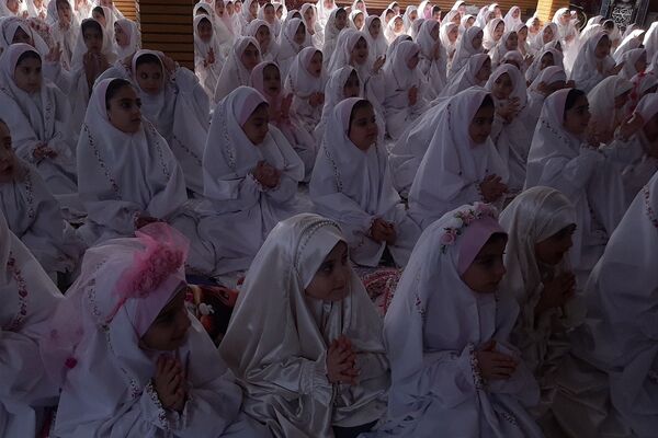 برگزاری جشن تکلیف ۲۰۰ دانش‌آموز دختر فیروزکوهی