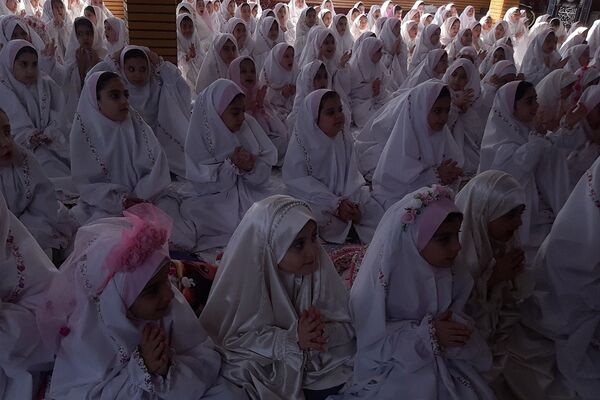 برگزاری جشن تکلیف ۲۰۰ دانش‌آموز دختر فیروزکوهی