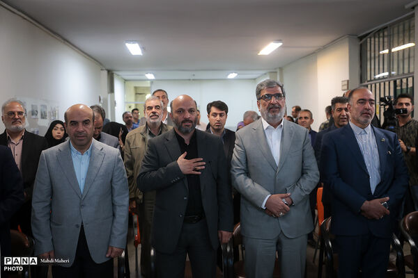 مراسم آغاز نصب نیروگاه خورشیدی در 12 هزار مدرسه سراسر کشور