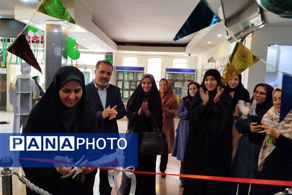 برگزاری «جشن جوانه ها» در دبیرستان راضیه شکرابی ناحیه دو شهرری 