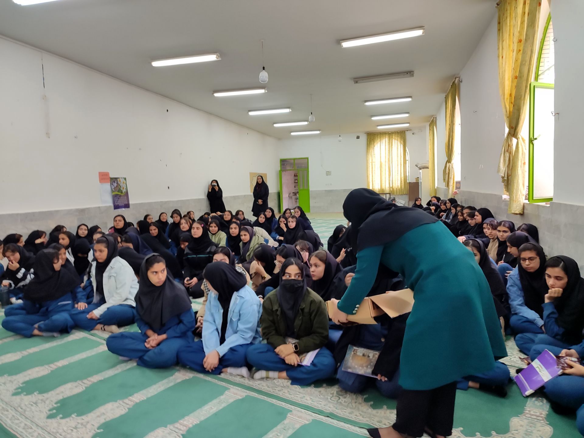 برگزاری جلسه آموزشی پیشگیری از آسیب‌های اجتماعی