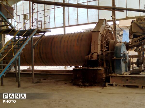 بازدید فرماندار  از شرکت زرین‌فلز کاشمر