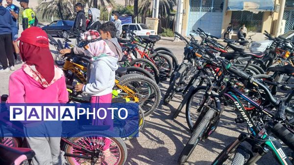 همایش دوچرخه‌سواری در فین 