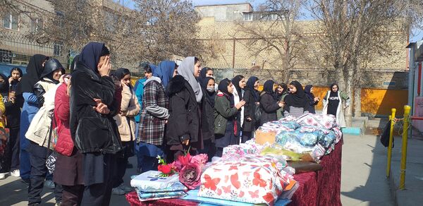 تقدیر از دانش آموزان برتر علمی، پرورشی، آموزشی و ورزشی در دبیرستان میثاق م