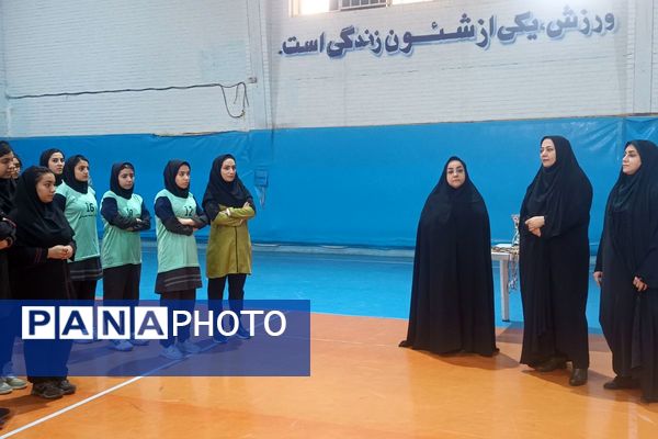 اختتامیه مسابقات والیبال دانش‌آموزان دختر مدارس شهرستان قرچک