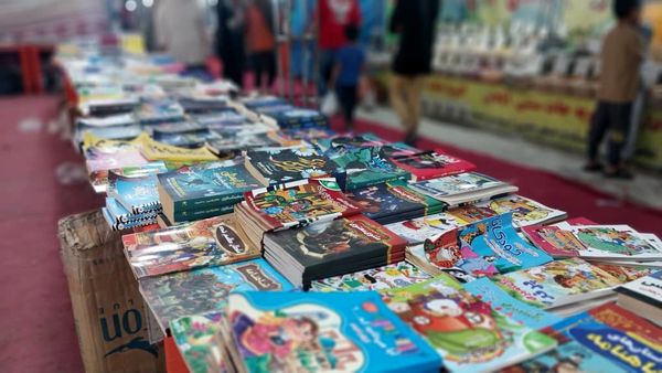 نمایشگاه بهاره در پارسیان