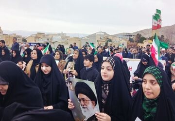 دست در دست هم برای ایران روایت یک روز پرشور در خرم‌آباد