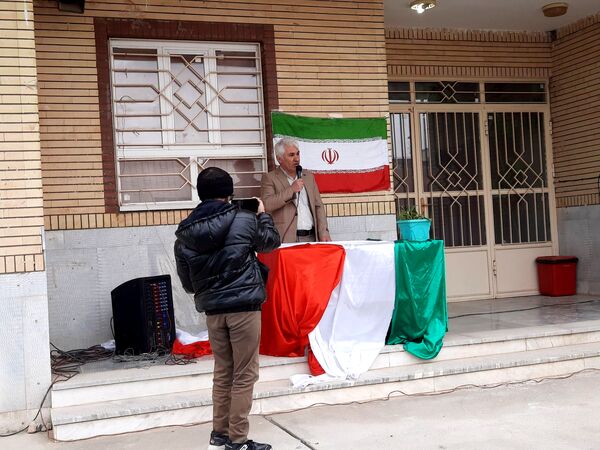 مردم ناغان در۲۲بهمن یکصدا شدند 