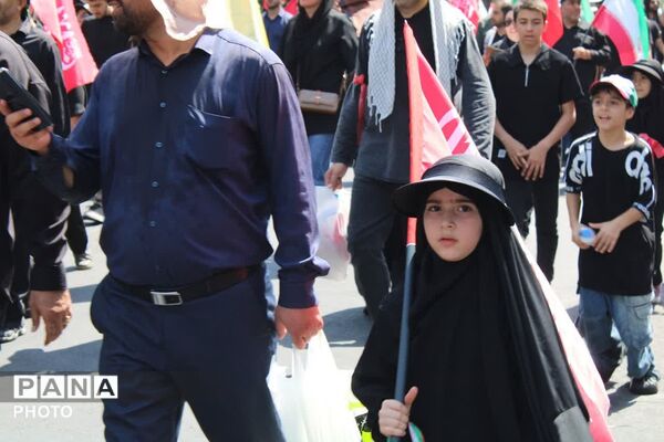 تجلی وفاداری؛ نگاهی به تصاویر مراسم بزرگداشت رهبر امت
