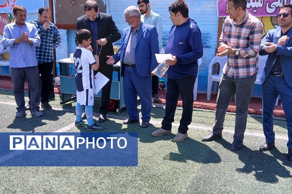 مسابقات مینی فوتبال دانش‌آموزان دوره اول ودوم ابتدایی در بهارستان‌۲