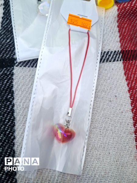 برپایی بازارچه دانش آموزی در دبیرستان شاهد هاجرشهرستان کاشمر