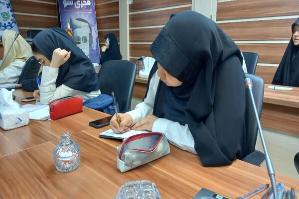 دوره آموزشی مجری‌شو، با موضوع لحن و حس