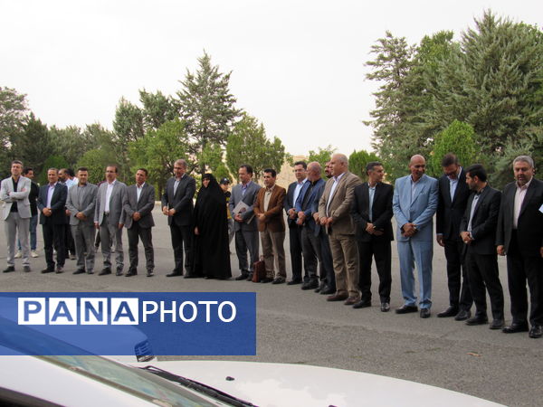 نوسازی و تجهیز ناوگان حمل و نقل اداری آموزش‌ و پرورش کردستان با توزیع ۱۶ دستگاه سمند سورن