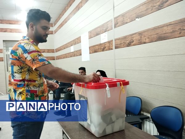 حضور مردم حاجی‌آباد در دور دوم انتخابات ریاست‌جمهوری