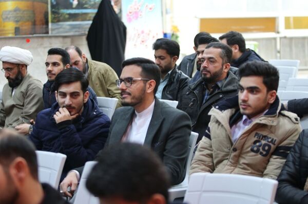 نشست صمیمی هم‌افزایی مربیان قرآنی استان خراسان رضوی