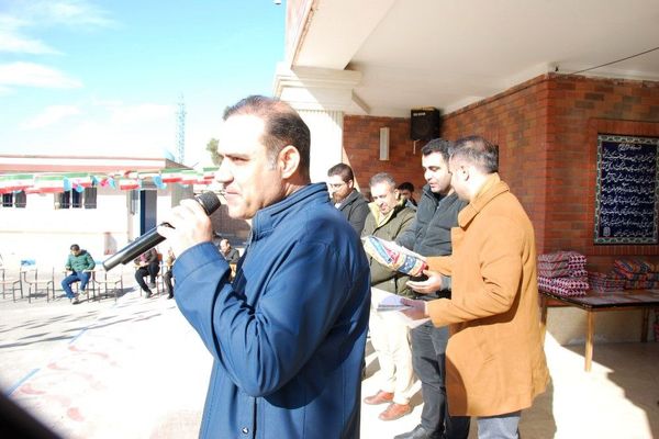 تقدیر از برگزیدگان دبیرستان دکتر نیک نیان قیامدشت  ری یک