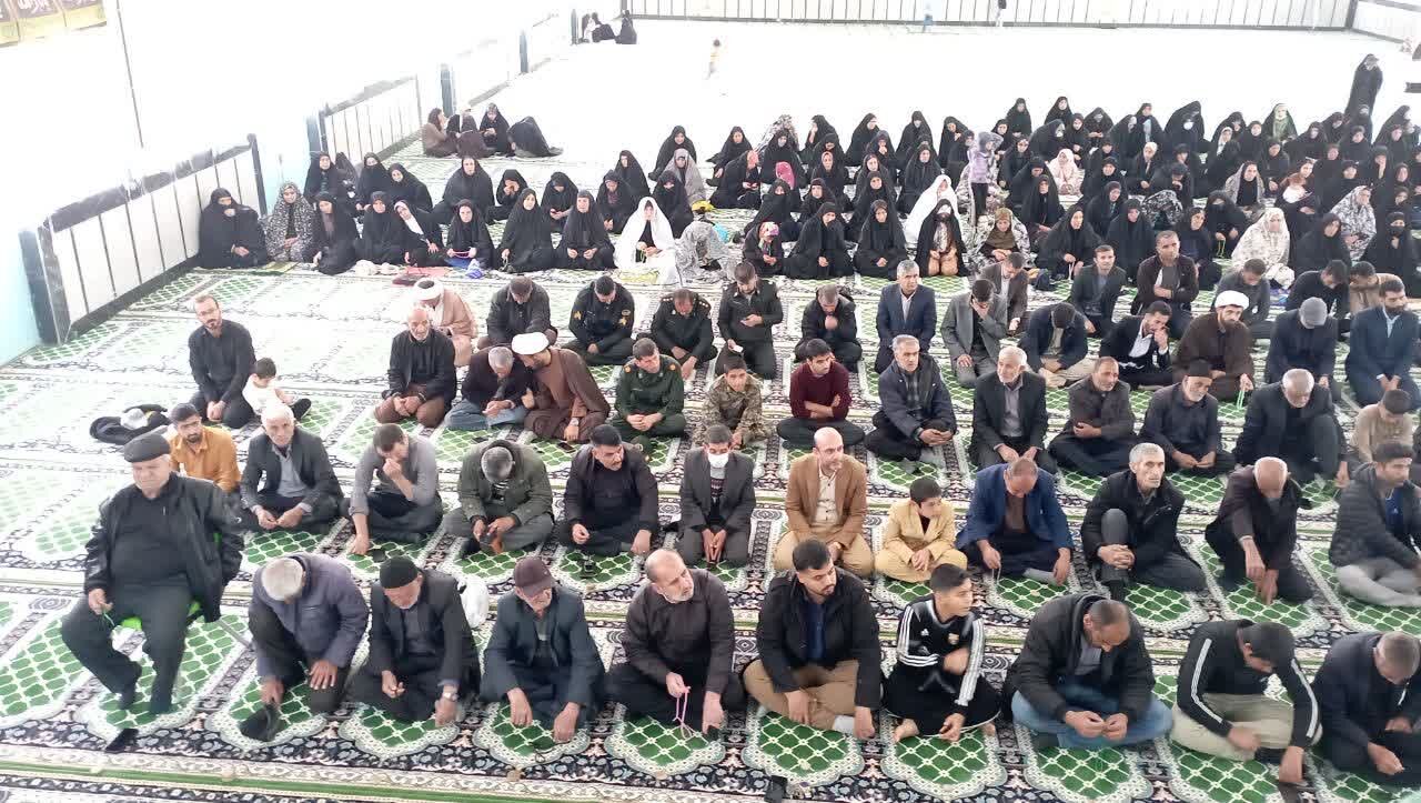 نماز عبادی و سیاسی در پاتاوه 